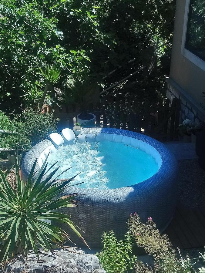 Maison De Charme Avec Piscine Et Jacuzzi Dans Cadre Exceptionnel Proche Marseille Mirabeau エクステリア 写真